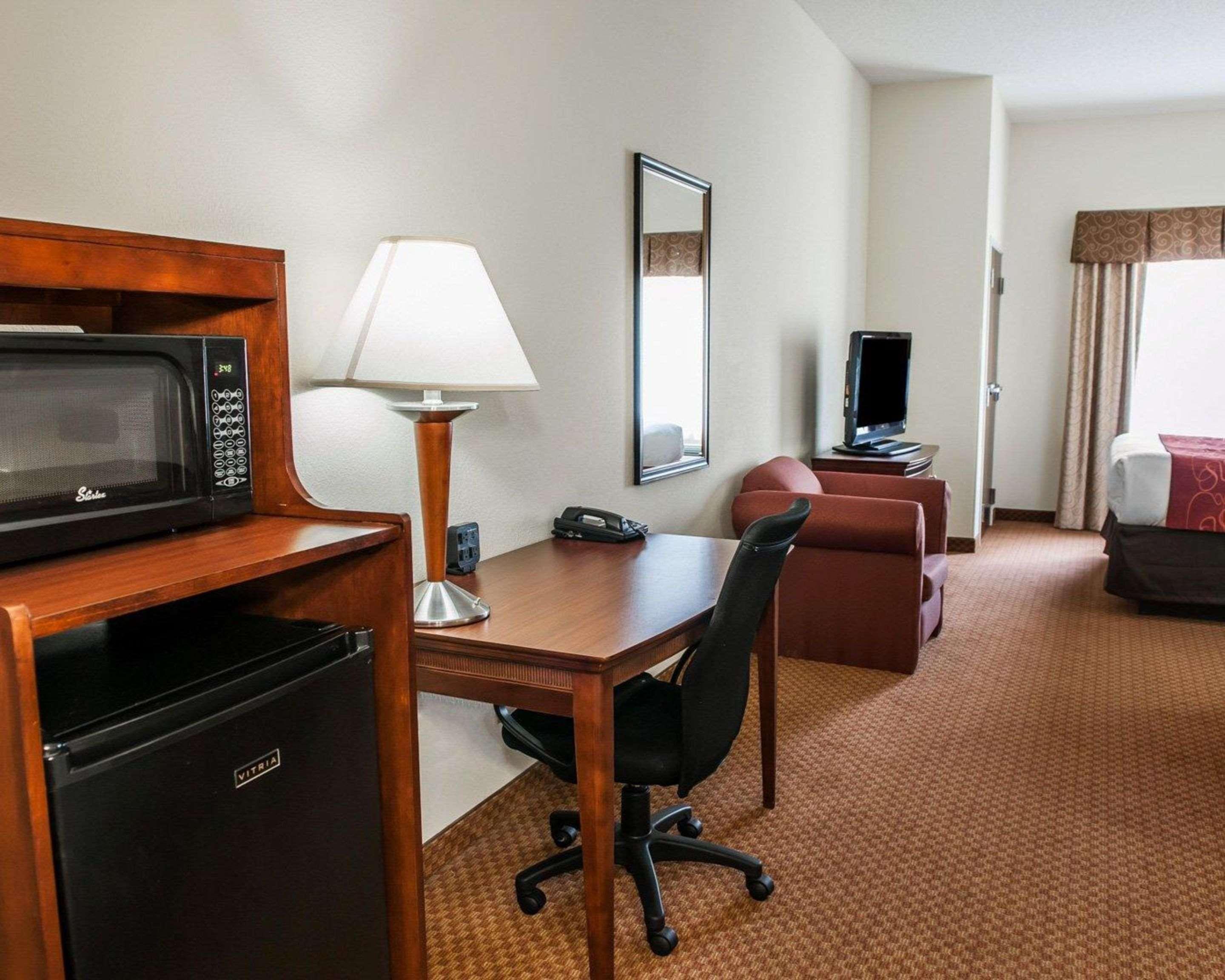 Comfort Suites Near Indianapolis Airport Indianápolis Exterior foto
