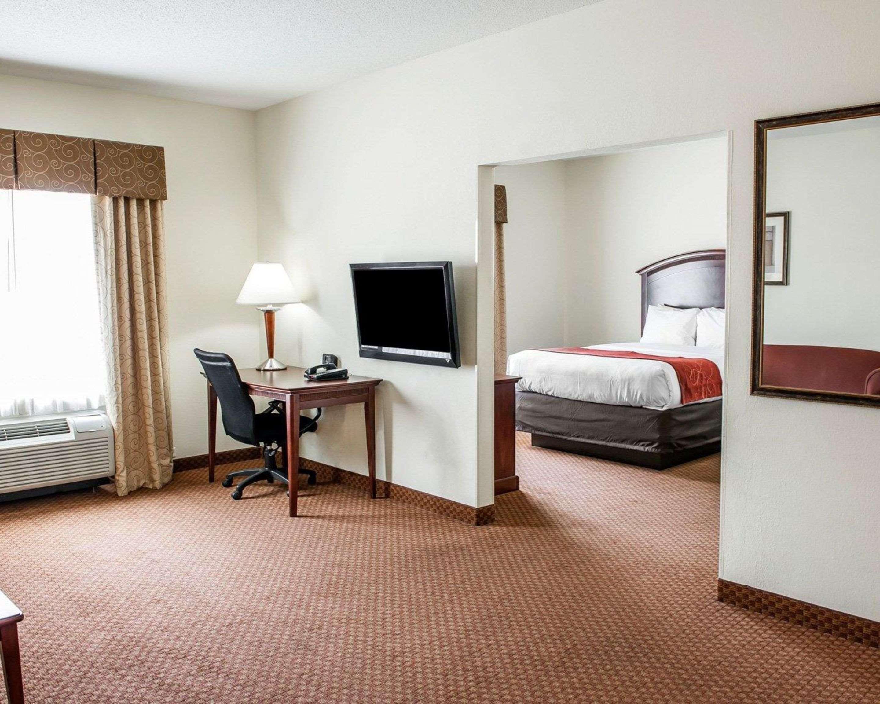 Comfort Suites Near Indianapolis Airport Indianápolis Exterior foto